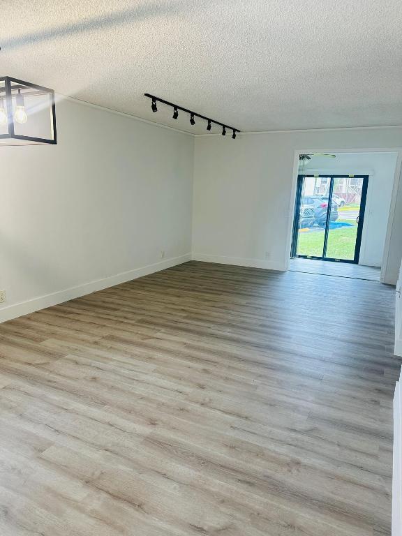 ROYALE GARDENS CONDO - Residential