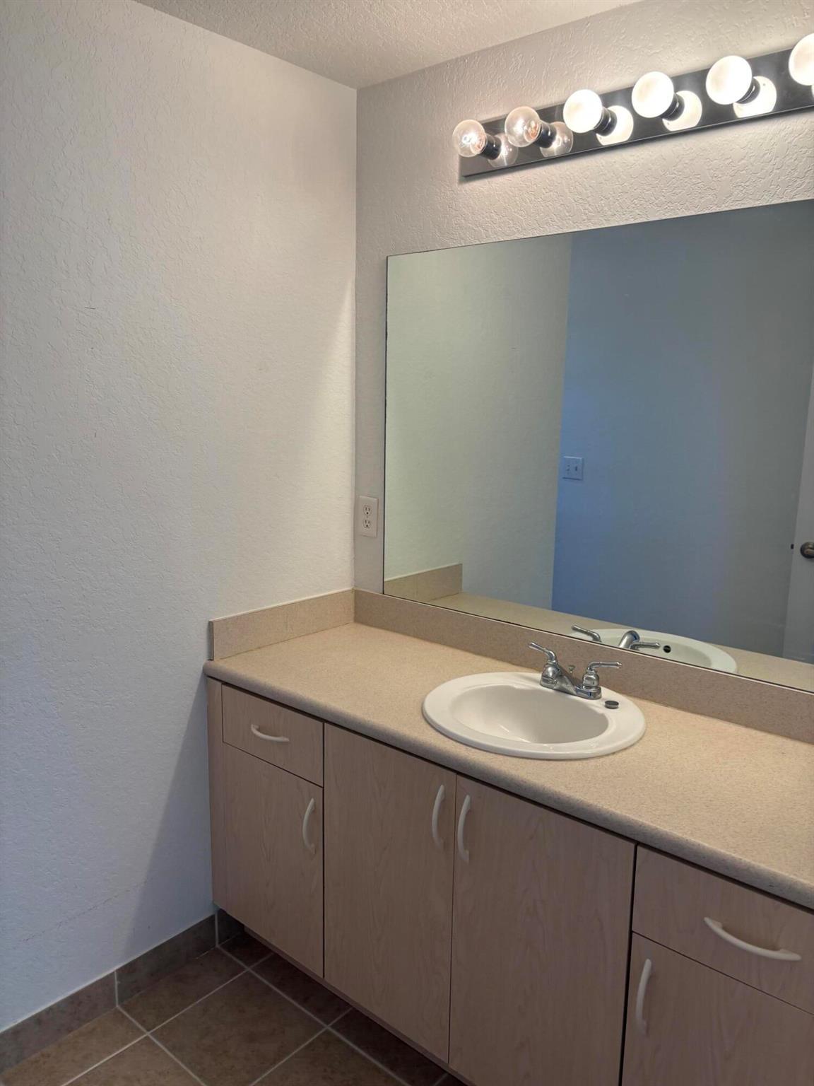 CYPRESS TRAIL CONDO - Residential Lease