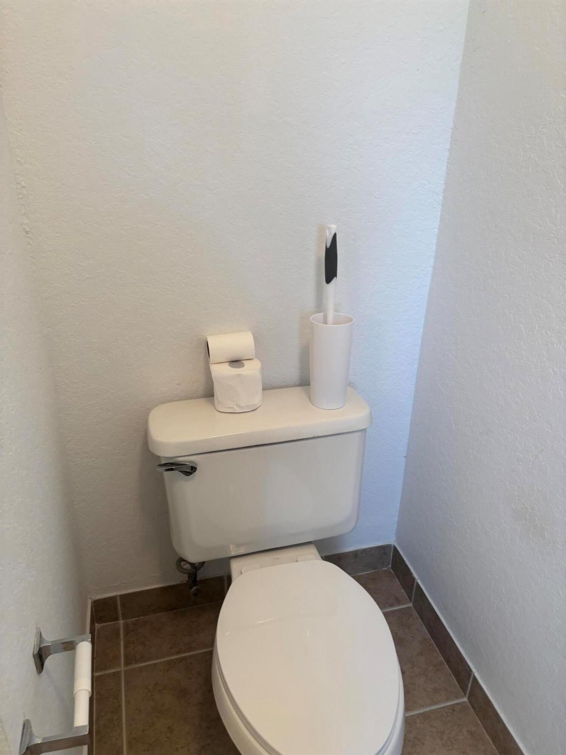 CYPRESS TRAIL CONDO - Residential Lease