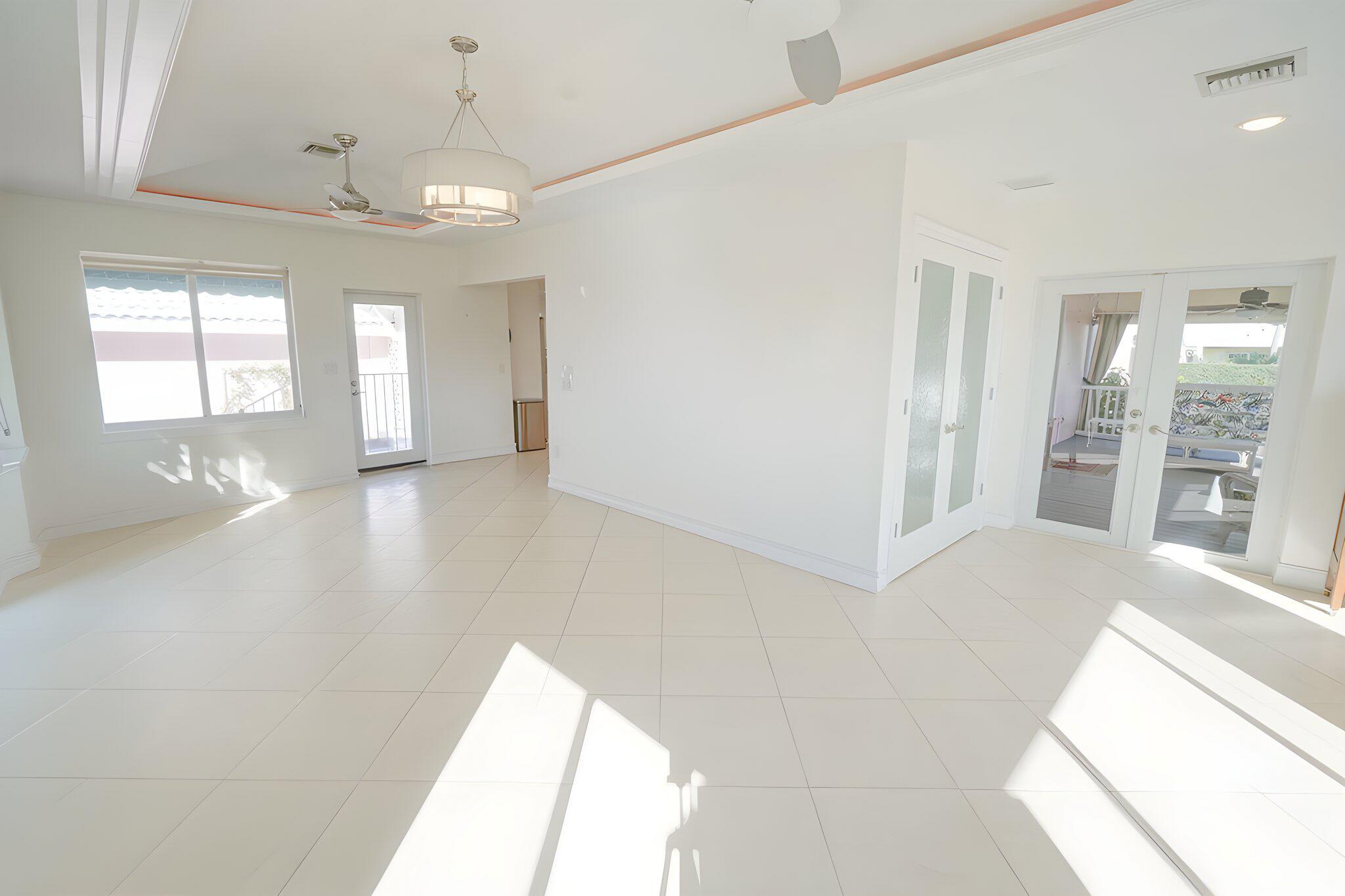 TRADE WINDS ESTATES FIRST ADD - Residential