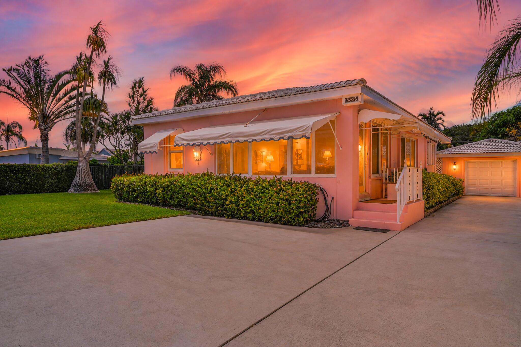 TRADE WINDS ESTATES FIRST ADD - Residential