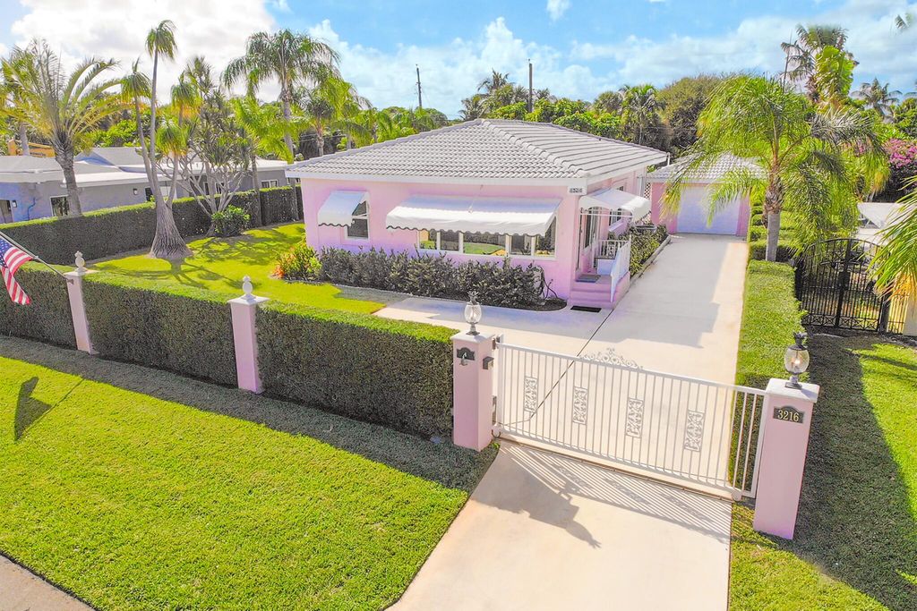 Photo of 3216 Karen Drive, Delray Beach, FL 33483 (MLS # B26029411)