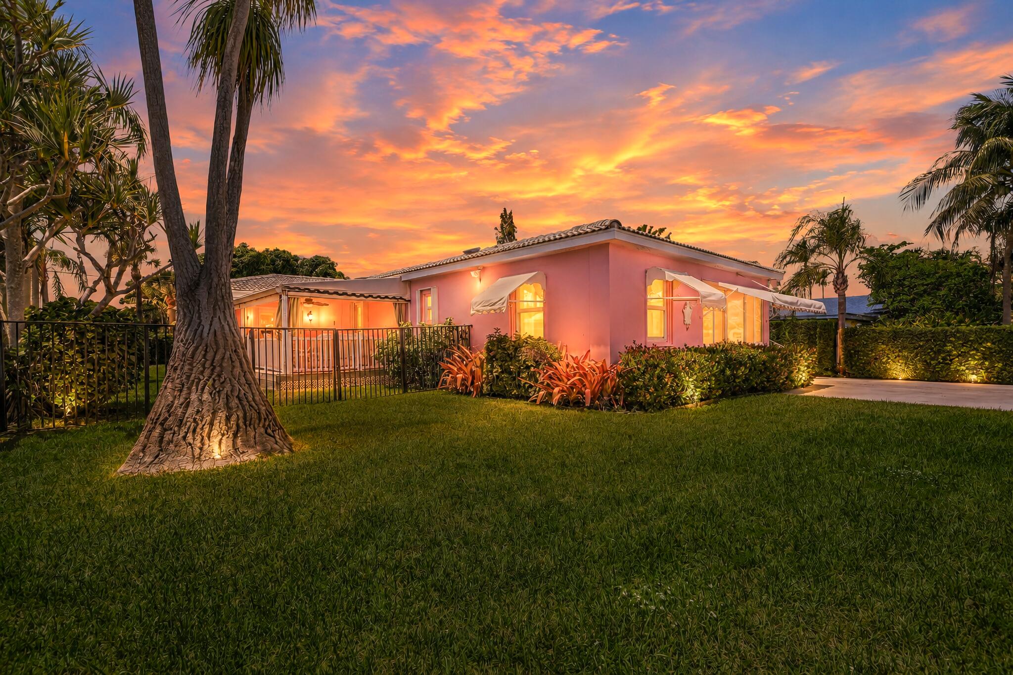 TRADE WINDS ESTATES FIRST ADD - Residential