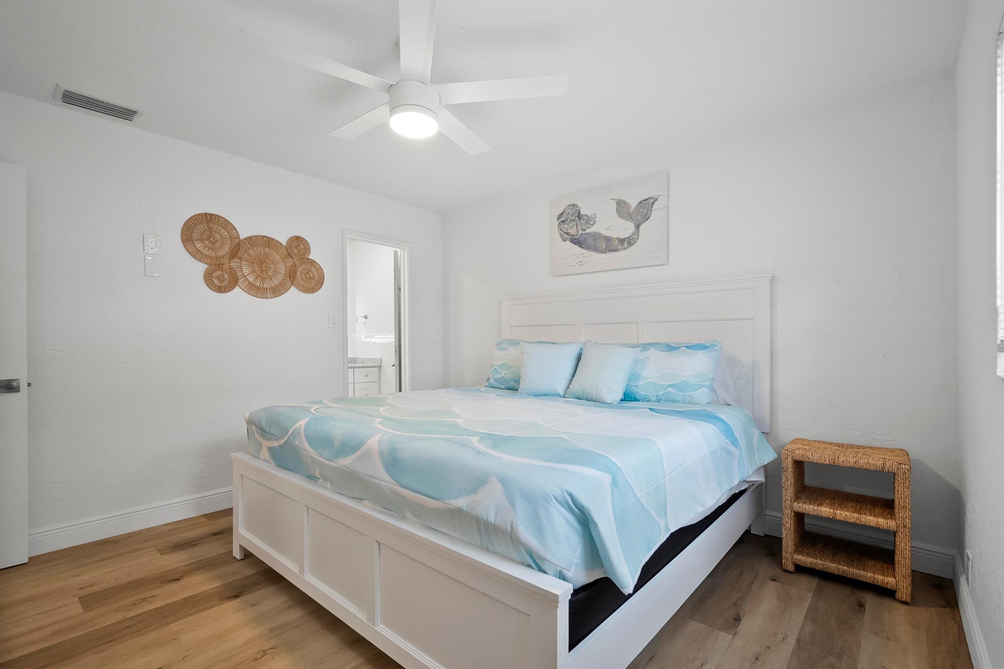 PORT SALERNO - Residential Lease