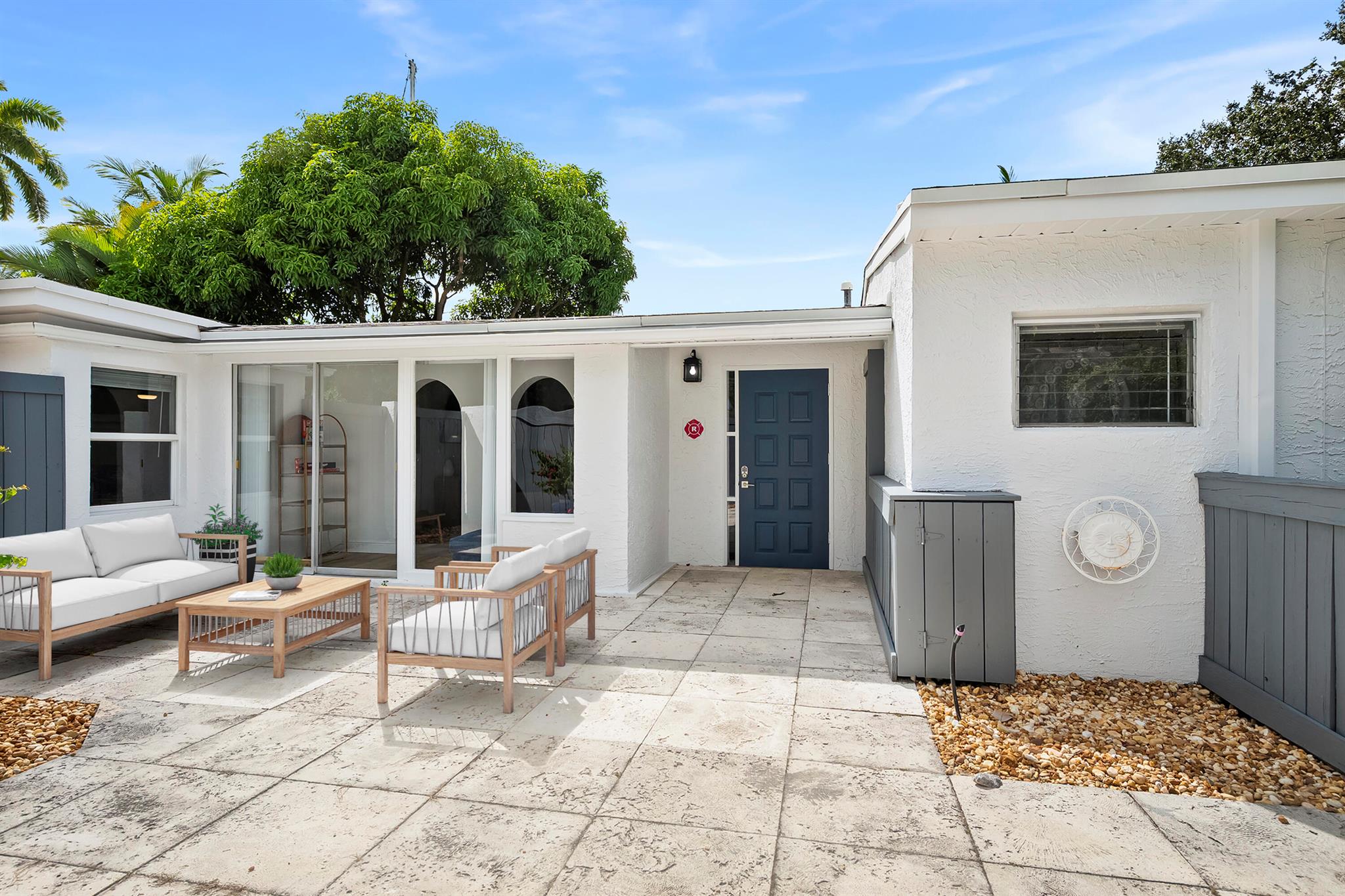 PORT SALERNO - Residential Lease