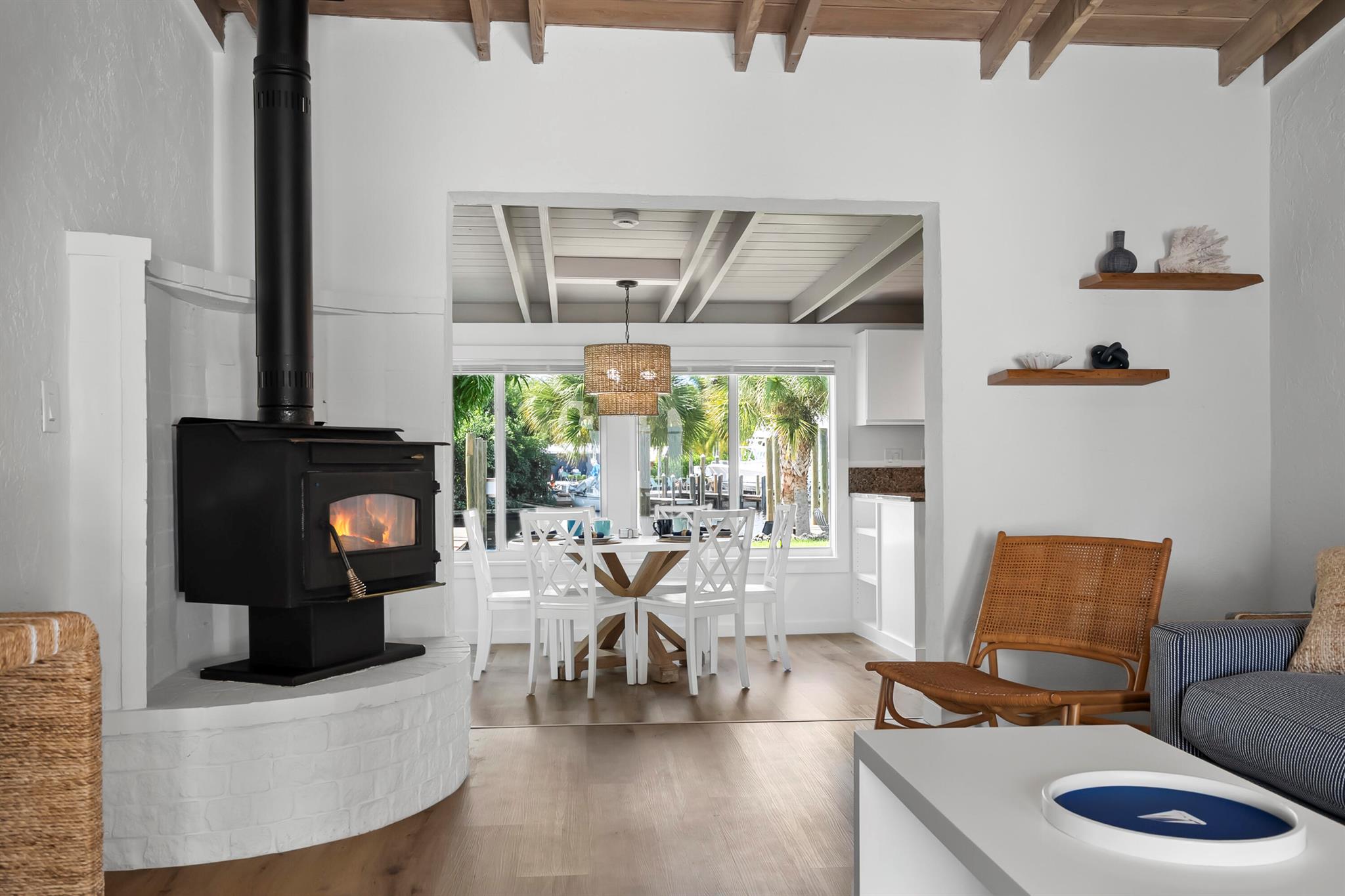 PORT SALERNO - Residential Lease