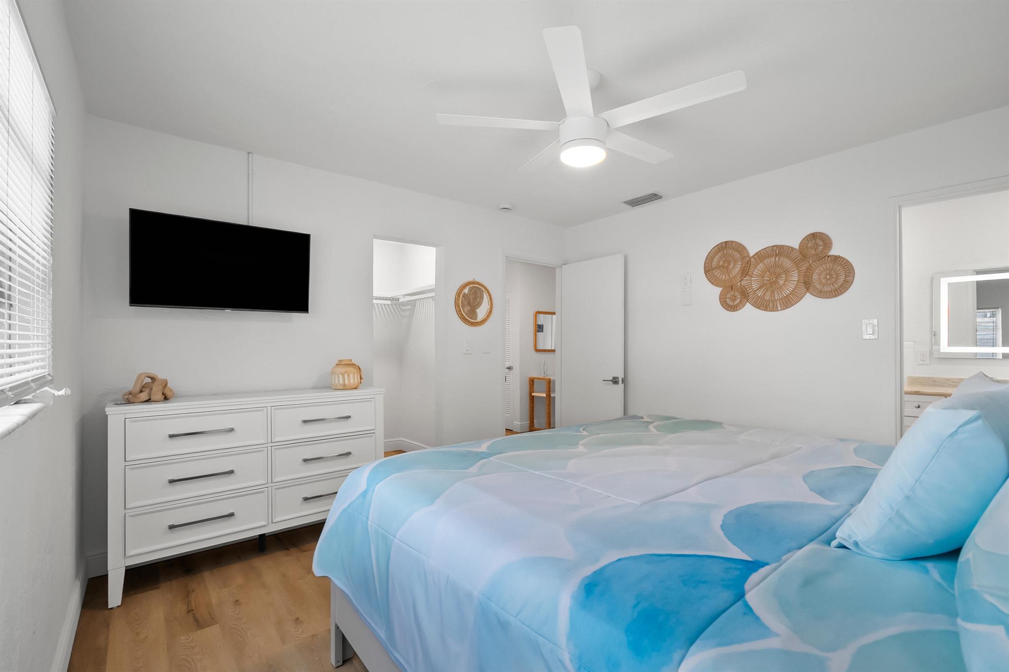 PORT SALERNO - Residential Lease