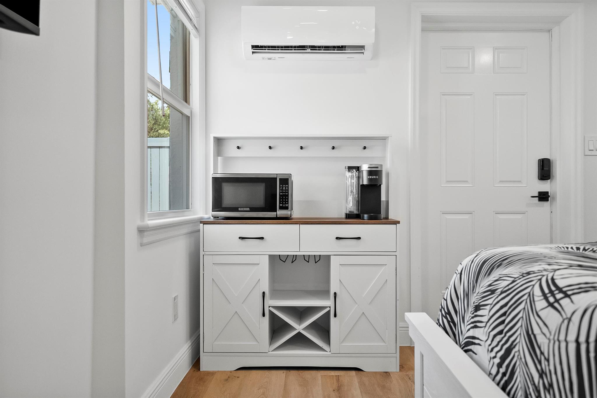 PORT SALERNO - Residential Lease