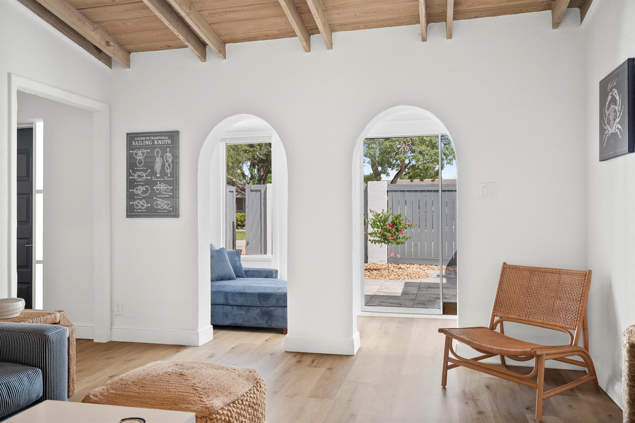 PORT SALERNO - Residential Lease