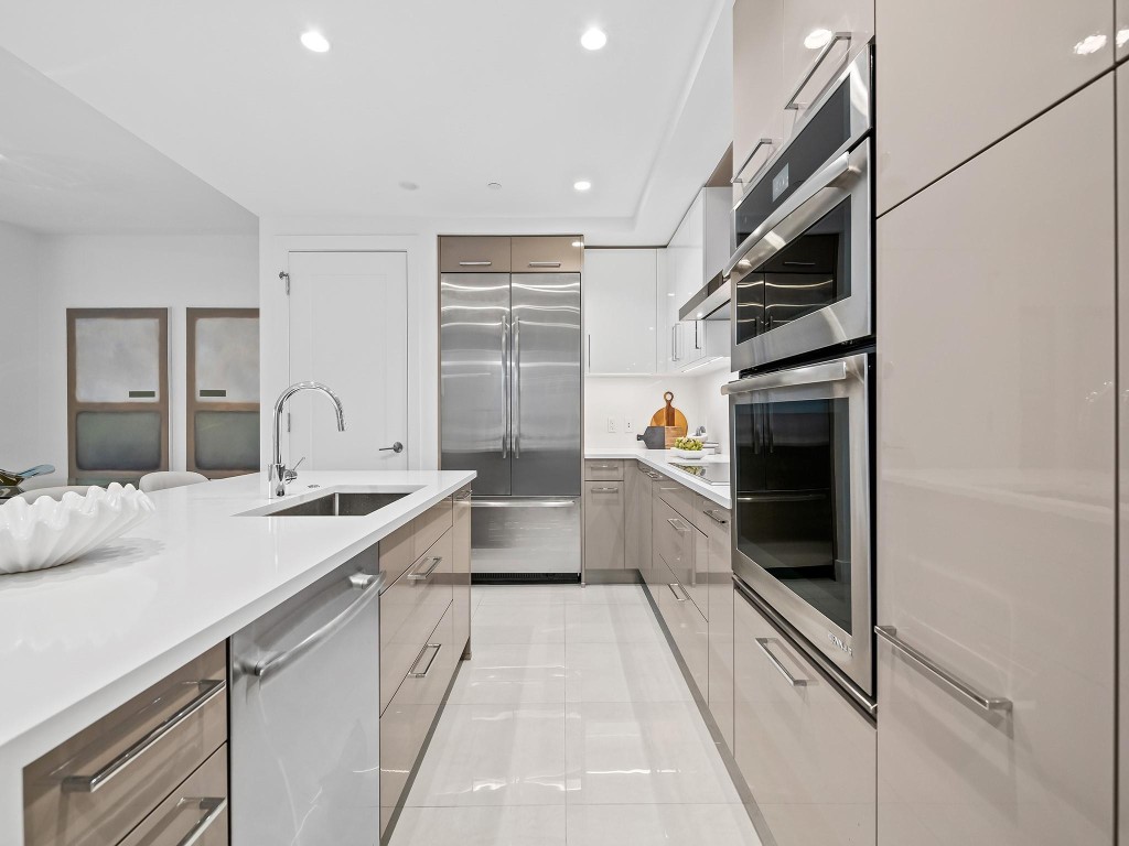 100 E Las Olas Boulevard 1802