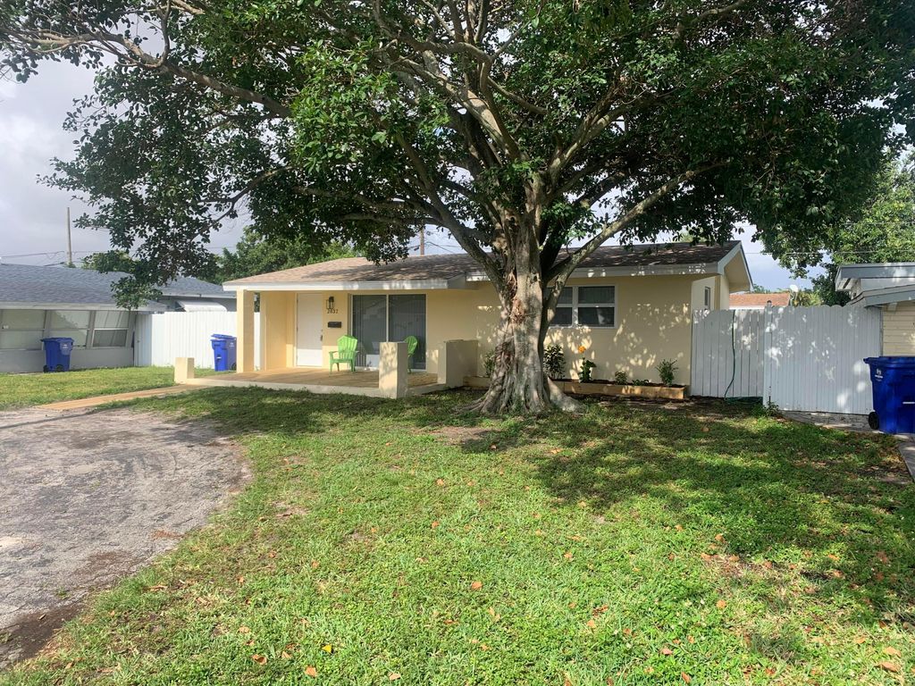 Photo of 2637 Tarpon Drive, Miramar, FL 33023 (MLS # B26024367)