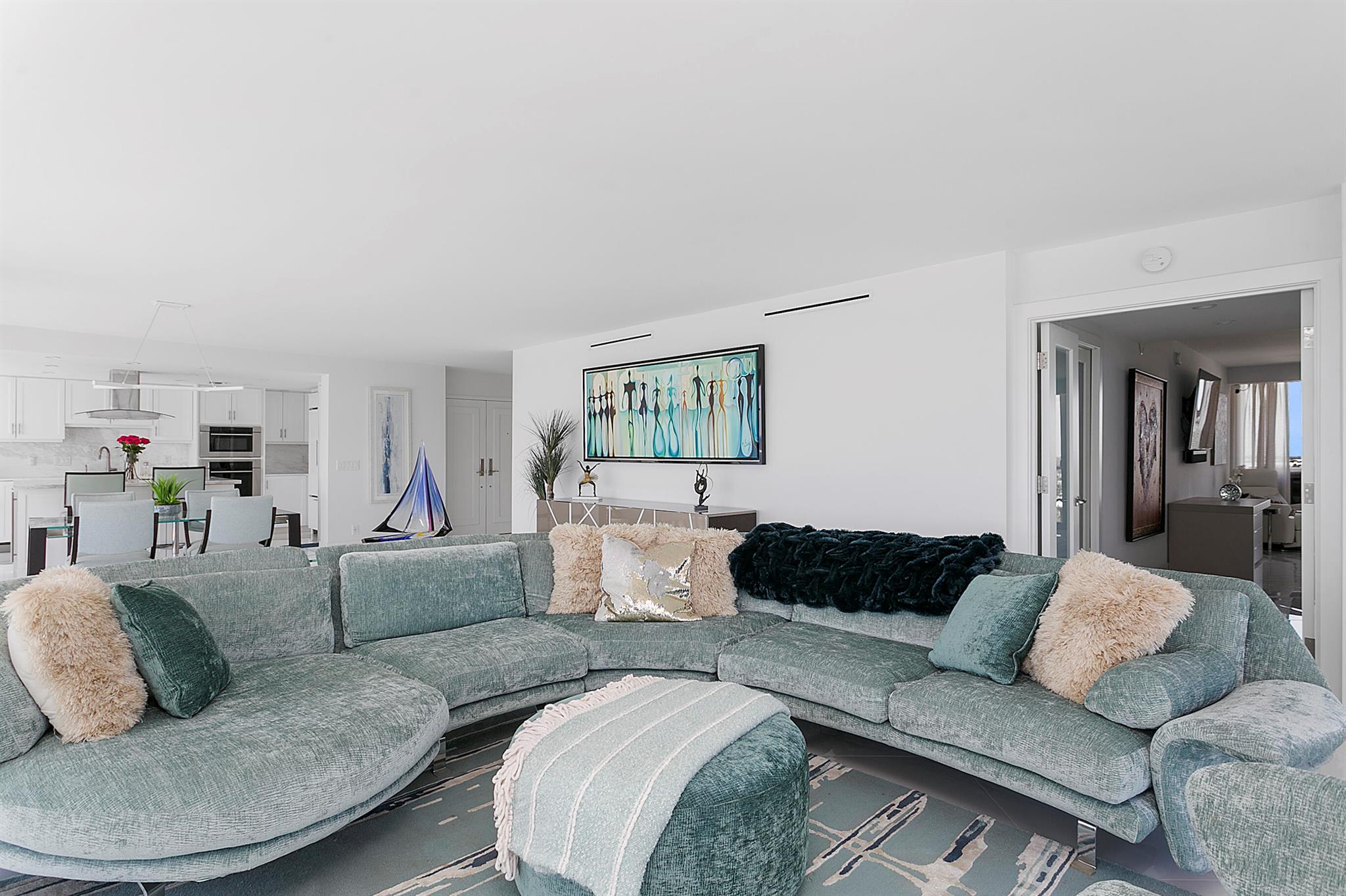 OCEAN TOWERS CONDO - Residential