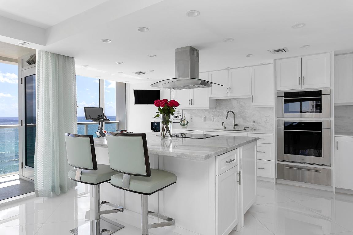 OCEAN TOWERS CONDO - Residential