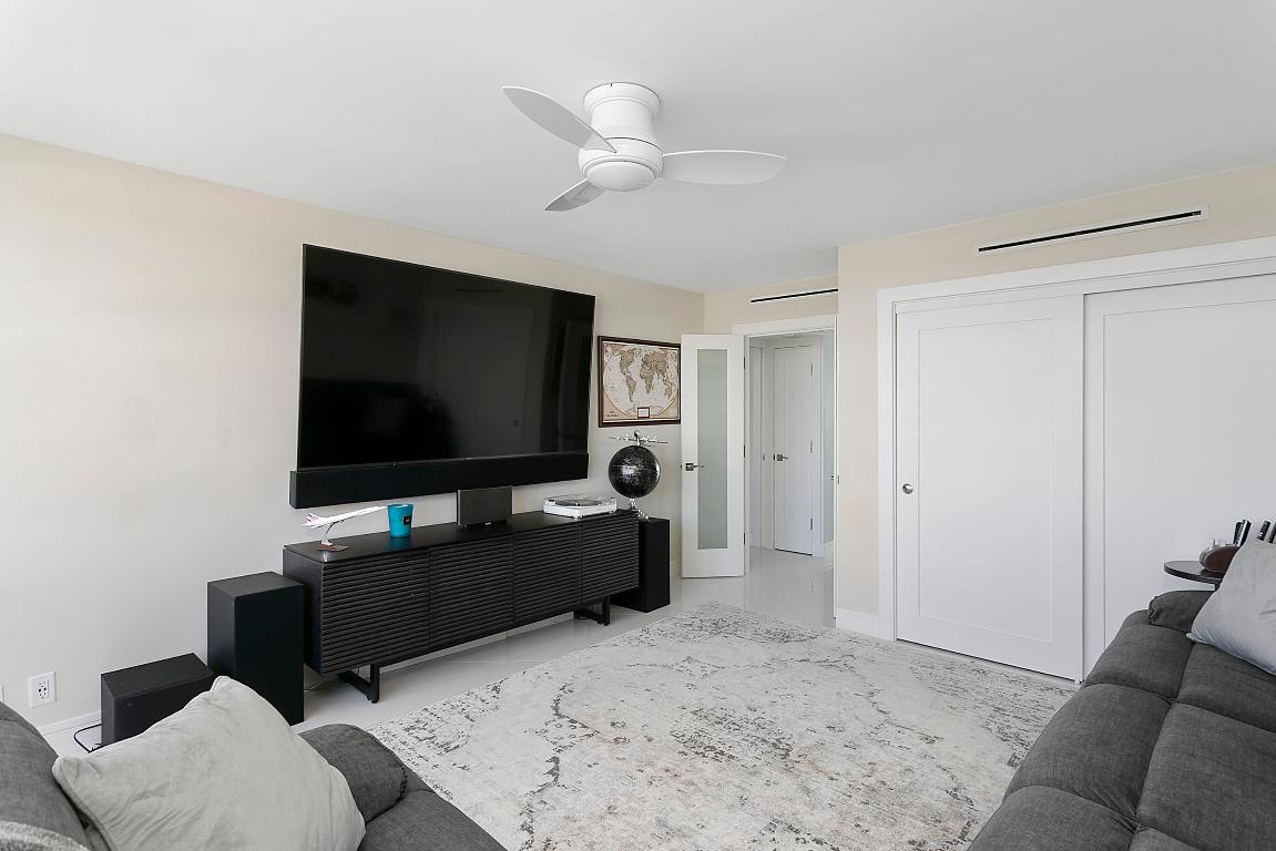 OCEAN TOWERS CONDO - Residential