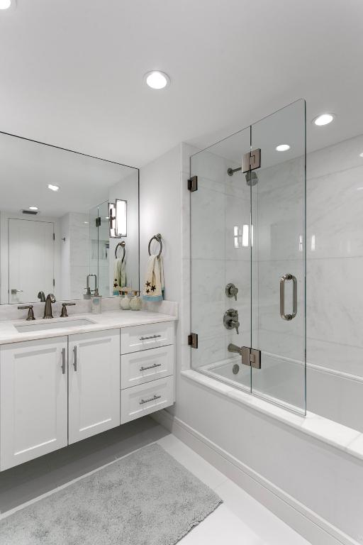 OCEAN TOWERS CONDO - Residential