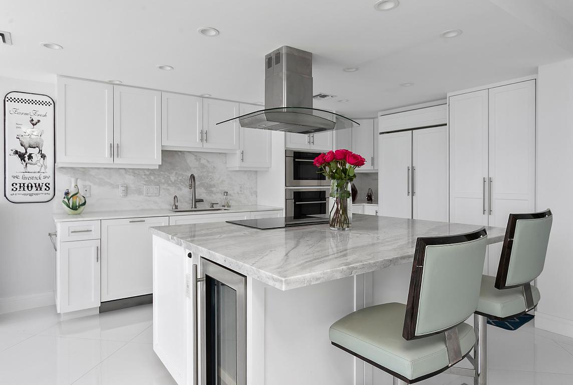 OCEAN TOWERS CONDO - Residential