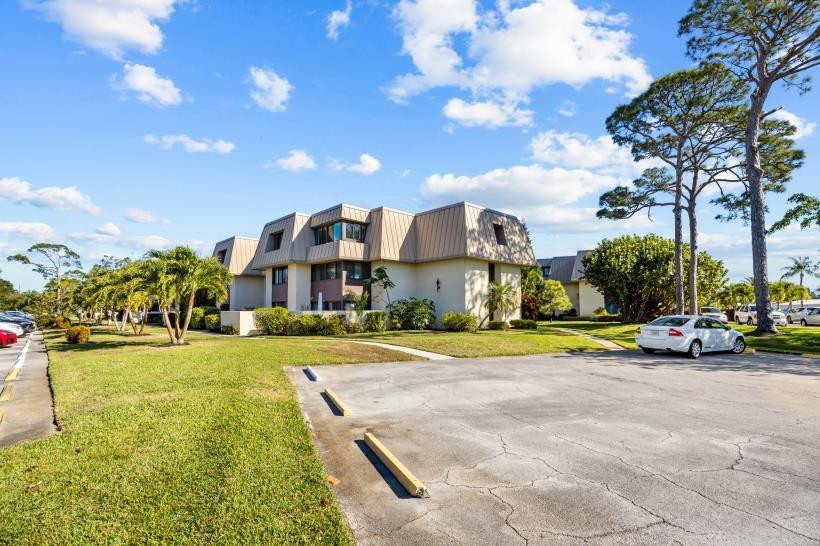 Conquistador - Residential