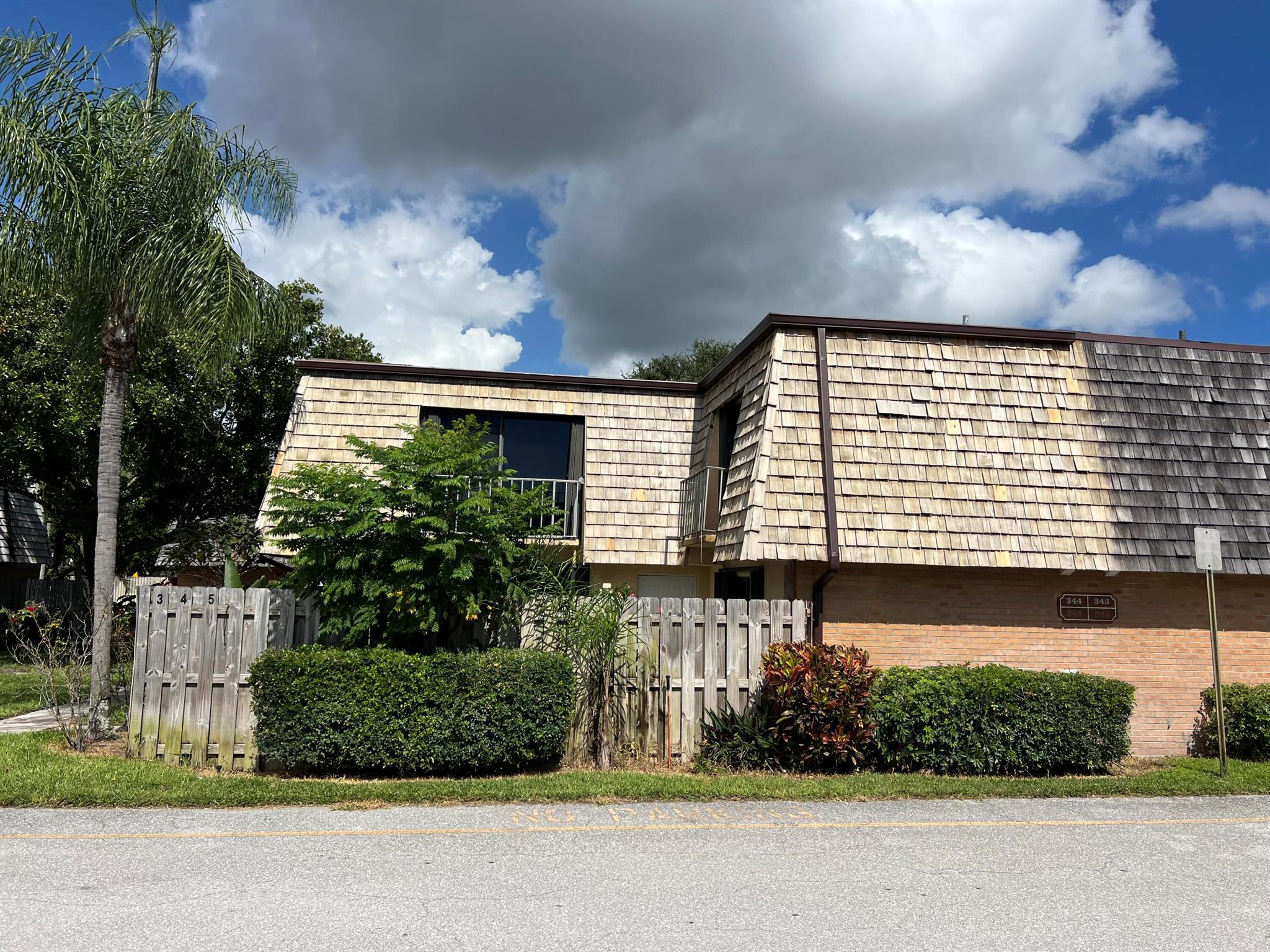 345 Lake Arbor Drive 345