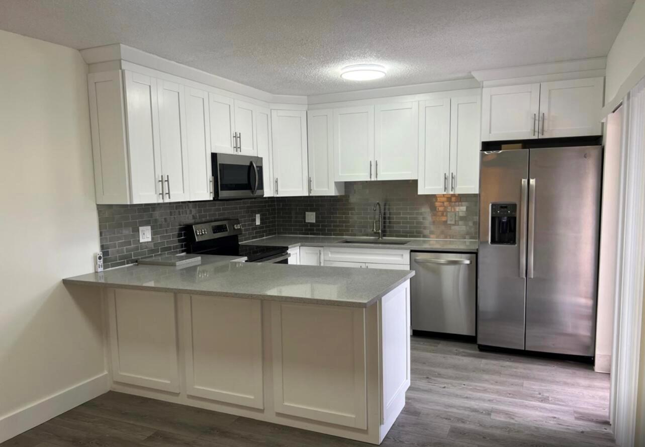 345 Lake Arbor Drive 345