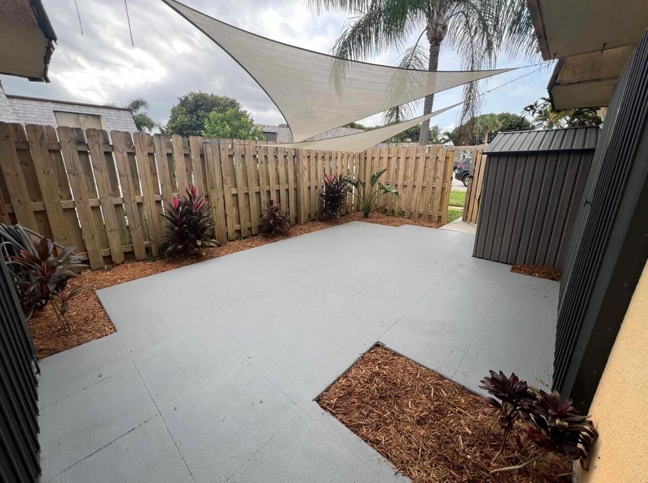 345 Lake Arbor Drive 345