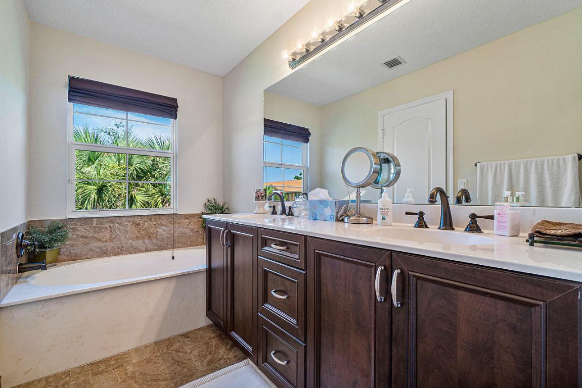 COLONY RESERVE AT LAKE WORTH - Residential