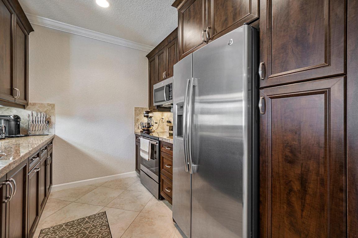 COLONY RESERVE AT LAKE WORTH - Residential