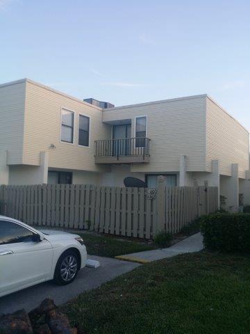 1604 Shaker Circle