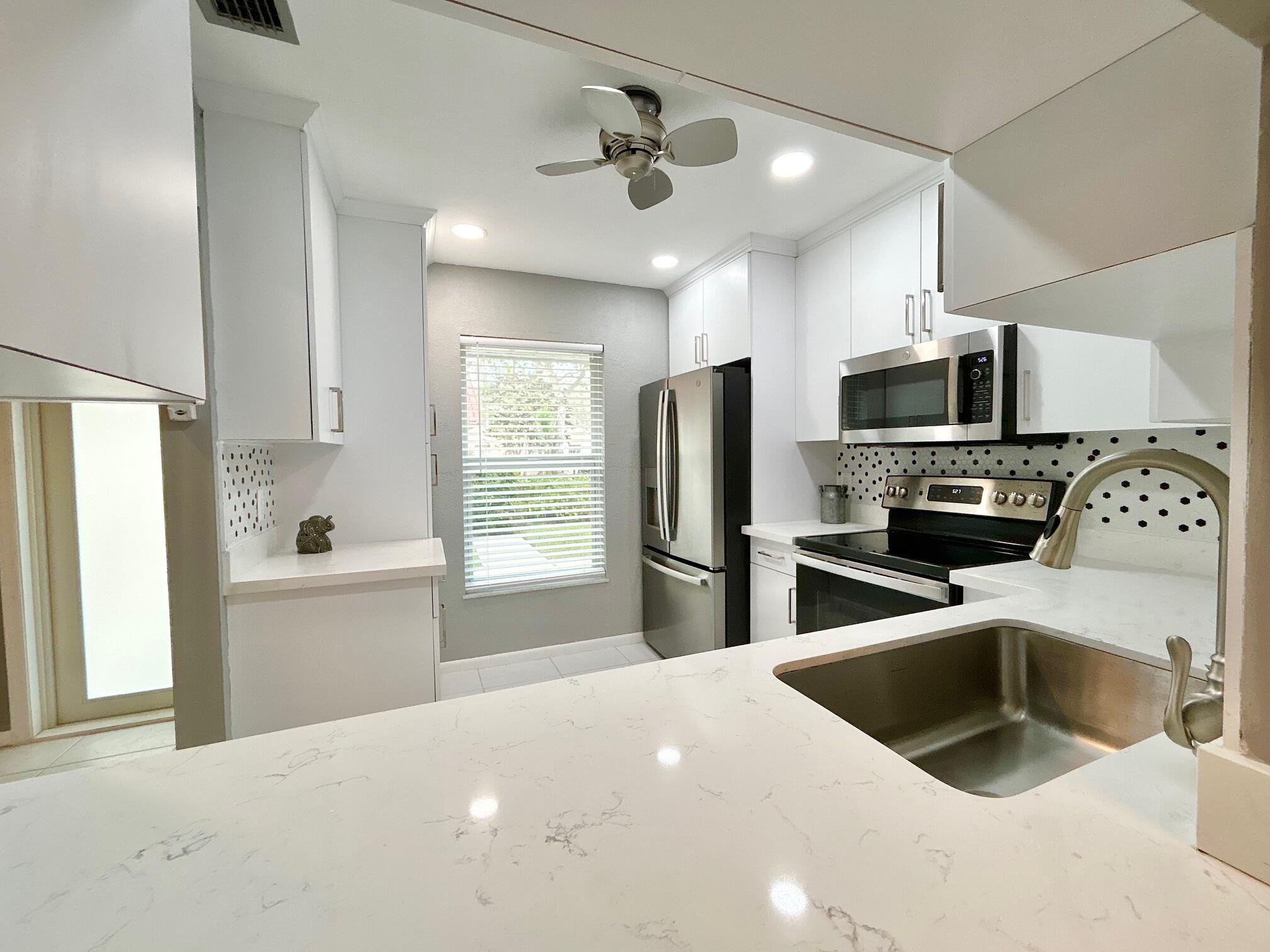 COVERED BRIDGE CONDO - Residential