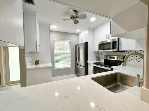 Tiny photo for 617 Laconia Circle #B, Lake Worth, FL 33467 (MLS # B26020124)