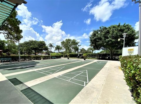 Tiny photo for 617 Laconia Circle #B, Lake Worth, FL 33467 (MLS # B26020124)