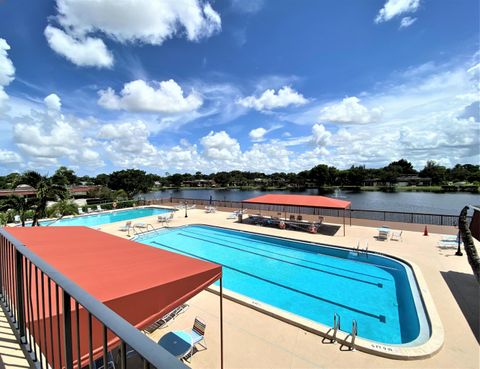 Tiny photo for 617 Laconia Circle #B, Lake Worth, FL 33467 (MLS # B26020124)