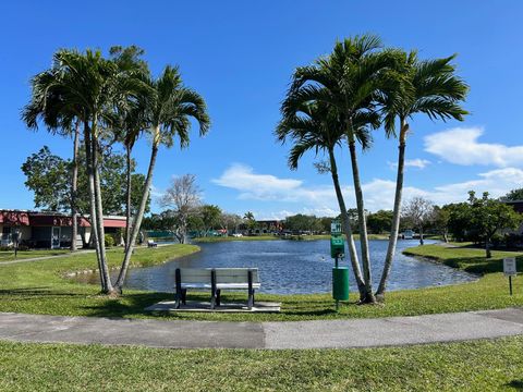 Tiny photo for 617 Laconia Circle #B, Lake Worth, FL 33467 (MLS # B26020124)