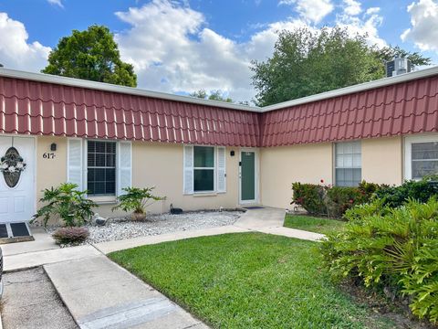 Tiny photo for 617 Laconia Circle #B, Lake Worth, FL 33467 (MLS # B26020124)
