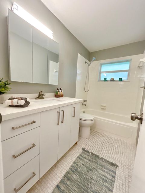 Tiny photo for 617 Laconia Circle #B, Lake Worth, FL 33467 (MLS # B26020124)
