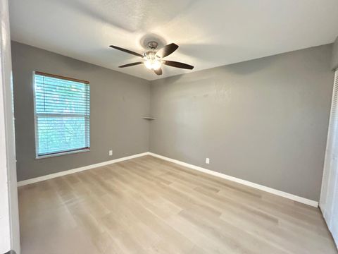Tiny photo for 617 Laconia Circle #B, Lake Worth, FL 33467 (MLS # B26020124)