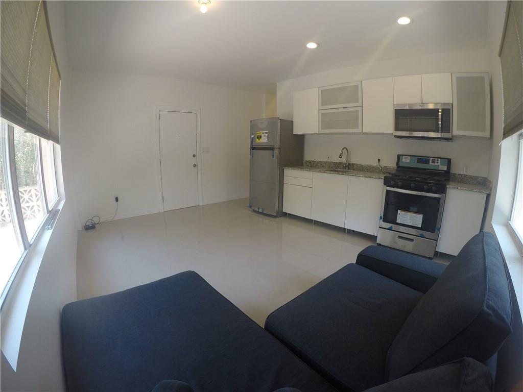 1611 Michigan Ave 2