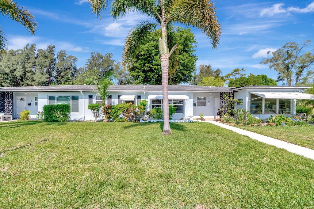 Photo of 410 High Point Drive #C, Delray Beach, FL 33445 (MLS # R11092042)