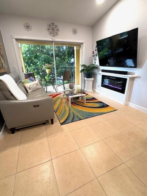 1040 Lake Shore Drive 202