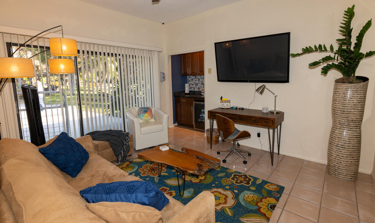 PALM BEACH FARMS CO PL - Residential