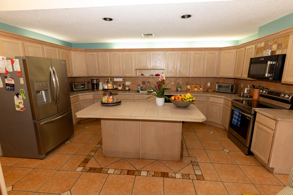 PALM BEACH FARMS CO PL - Residential