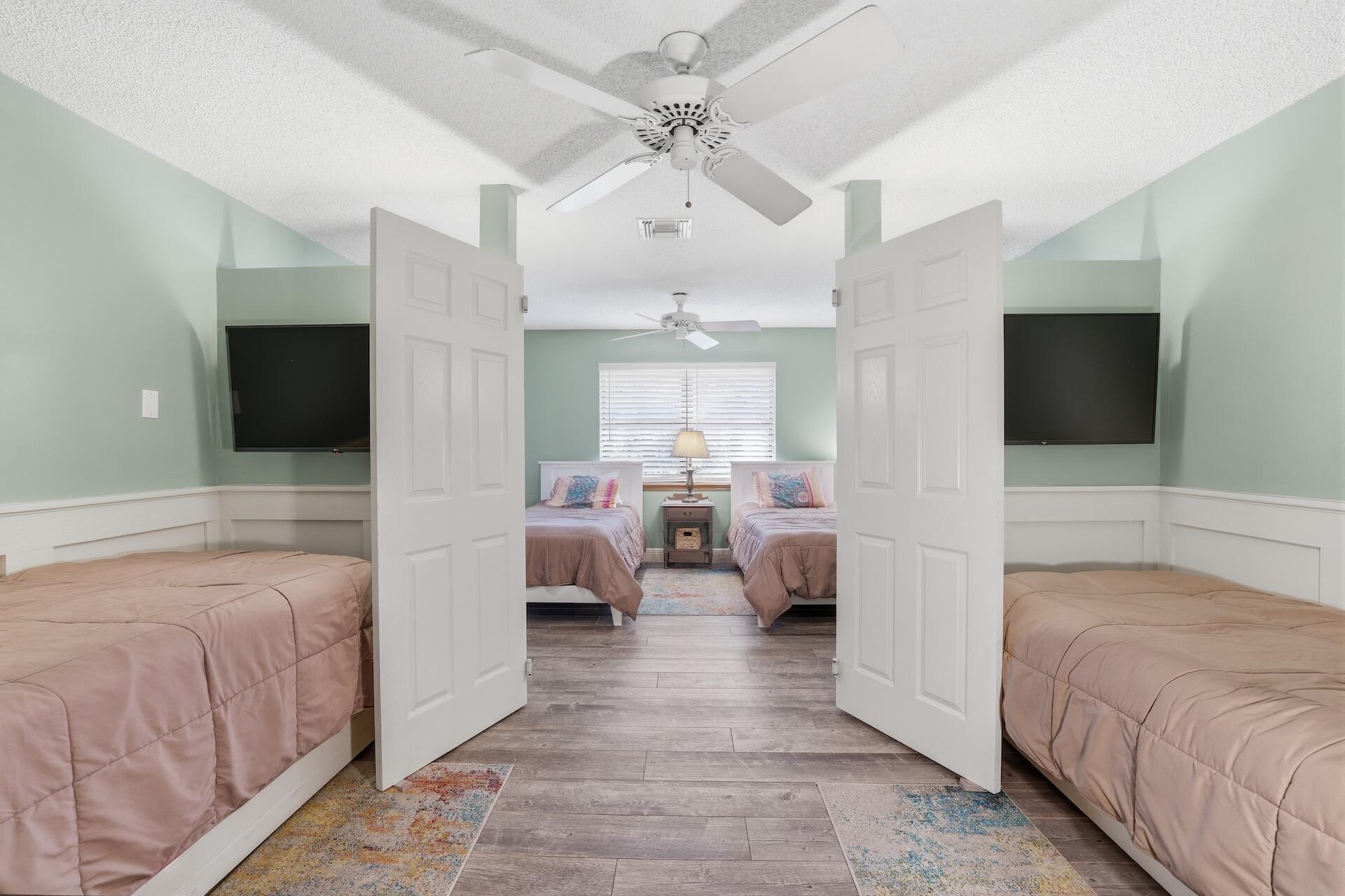 PALM BEACH FARMS CO PL - Residential