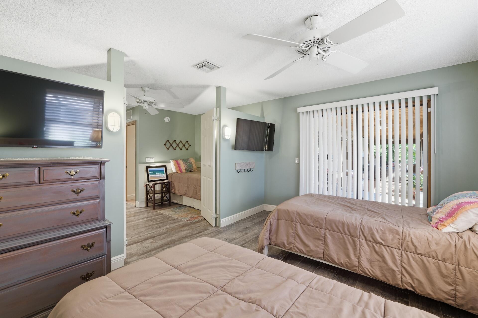 PALM BEACH FARMS CO PL - Residential