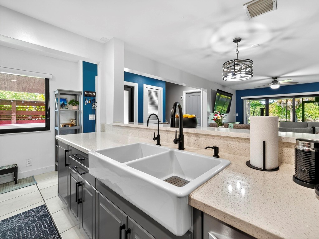 Pineapple Park - Residential Lease