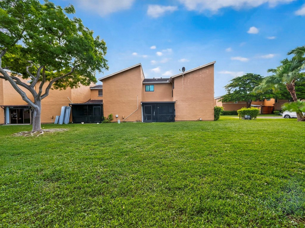 Pineapple Park - Residential Lease