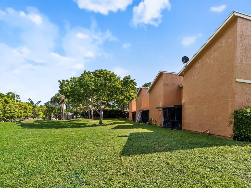 Pineapple Park - Residential Lease