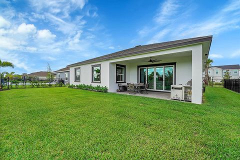 A home in Loxahatchee