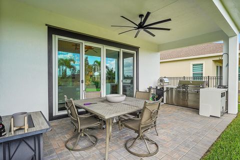 A home in Loxahatchee