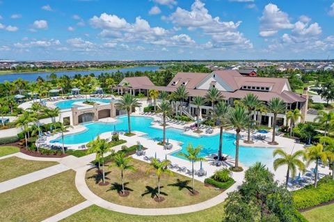 A home in Loxahatchee