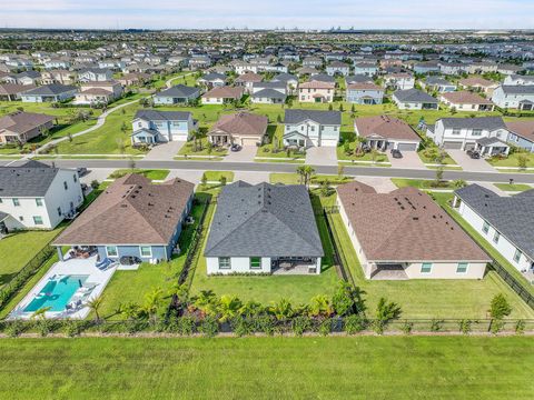 A home in Loxahatchee