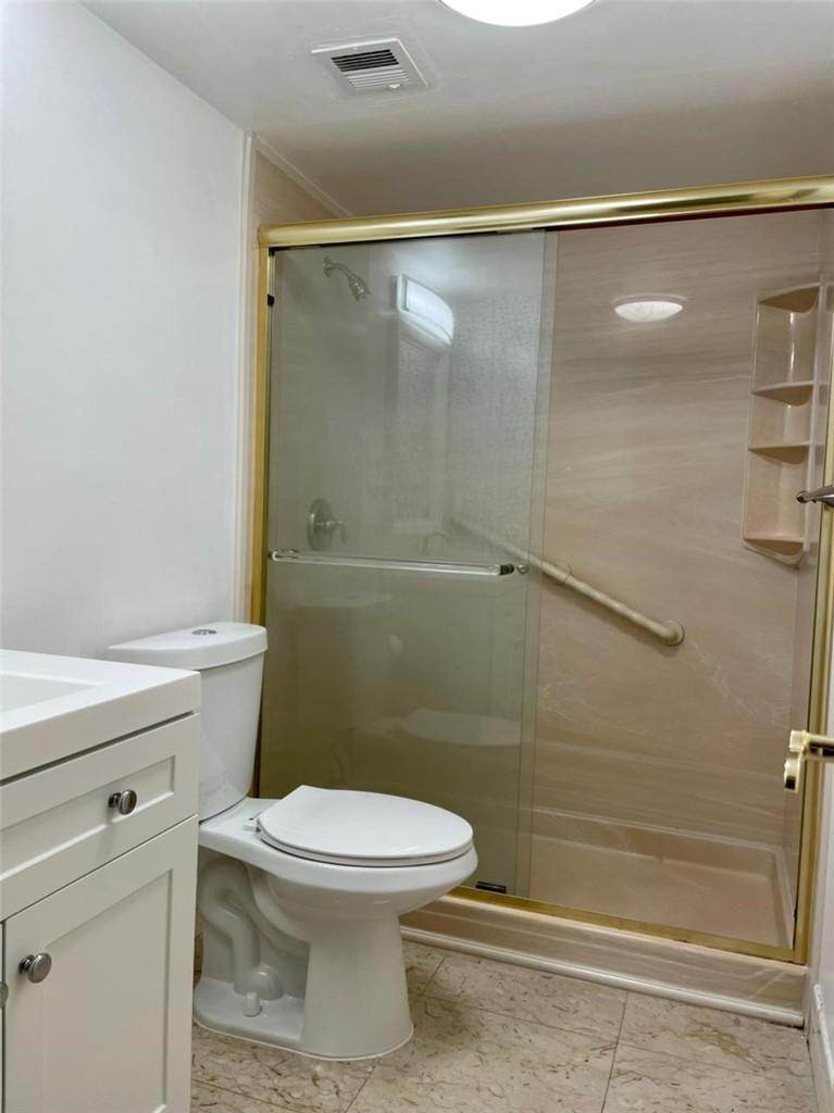 River Reach Condo III - Residential Lease